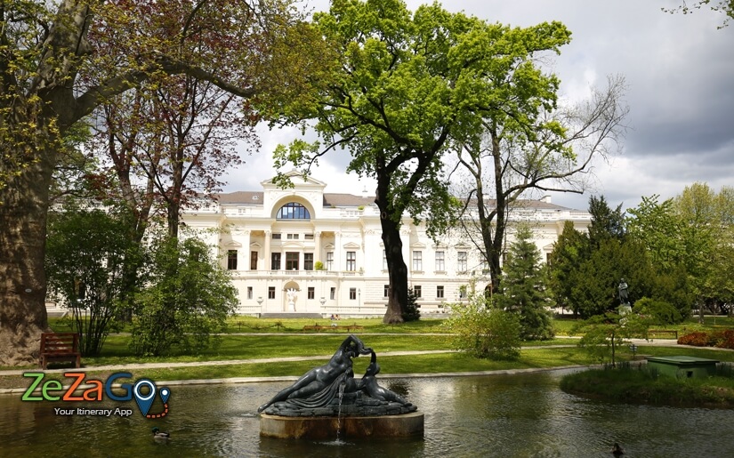 פארק ליכטנשטיין - Liechtenstein Park