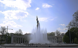 המזרקה של ארמון שוורצנברג - Hochstrahlbrunnen