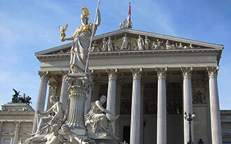 בניין הפרלמנט של אוסטריה - Austrian Parliament Building